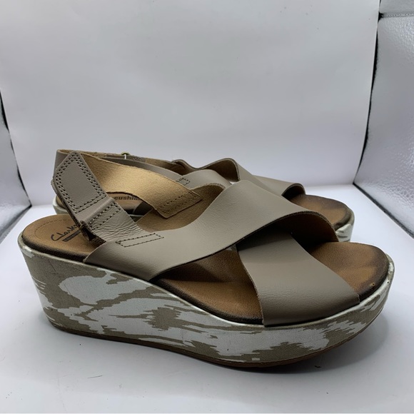 CLARKS Collection Soft Cushion Size 7M Brown & Beige X Crossover Wedge Sandals - Picture 8 of 12